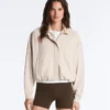 Chaqueta a rayas con bajo fruncido Chaqueta a rayas con bajo fruncido