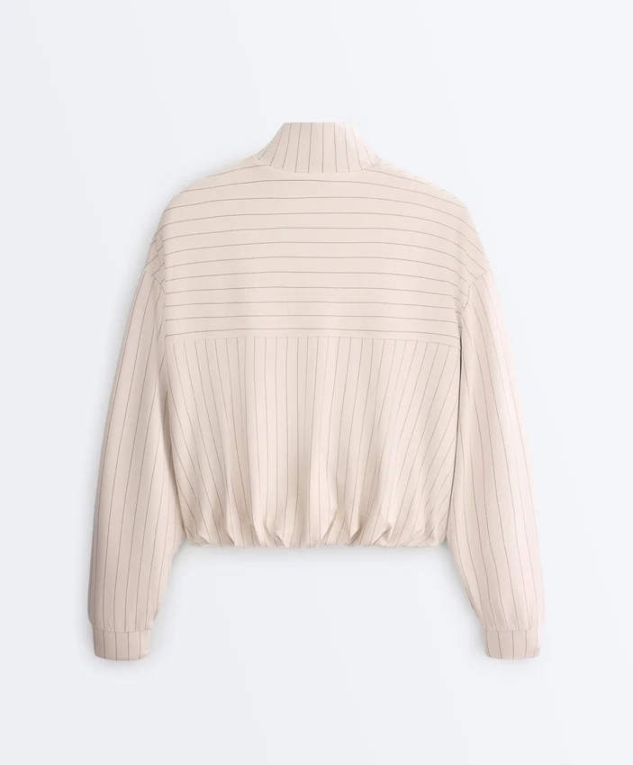 Chaqueta a rayas con bajo fruncido Chaqueta a rayas con bajo fruncido
