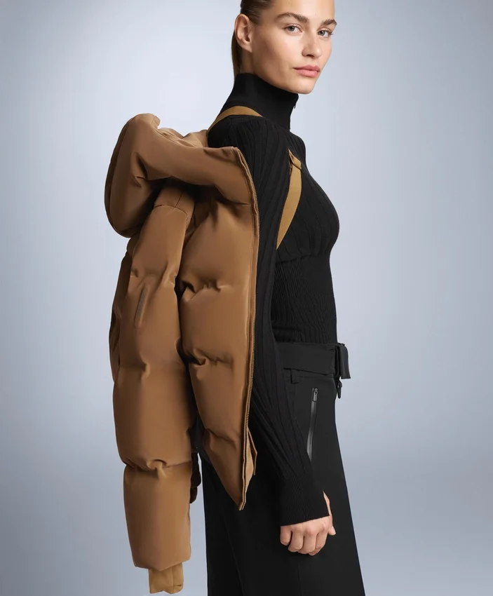 Chaqueta acolchada de satén 80 % plumón y 20 % plumas Minardi Piume Ski, resistente al agua Chaqueta acolchada de satén 80 % plumón y 20 % plumas Minardi Piume Ski, resistente al agua
