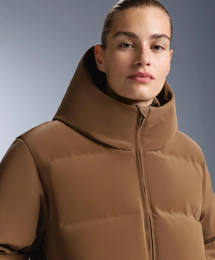 Chaqueta acolchada de satén 80 % plumón y 20 % plumas Minardi Piume Ski, resistente al agua Chaqueta acolchada de satén 80 % plumón y 20 % plumas Minardi Piume Ski, resistente al agua