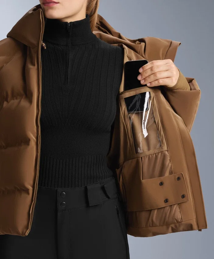 Chaqueta acolchada de satén 80 % plumón y 20 % plumas Minardi Piume Ski, resistente al agua Chaqueta acolchada de satén 80 % plumón y 20 % plumas Minardi Piume Ski, resistente al agua