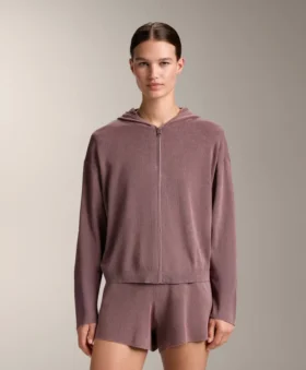 Chaqueta con capucha de punto elástico