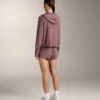 Chaqueta con capucha de punto elástico Chaqueta con capucha de punto elástico