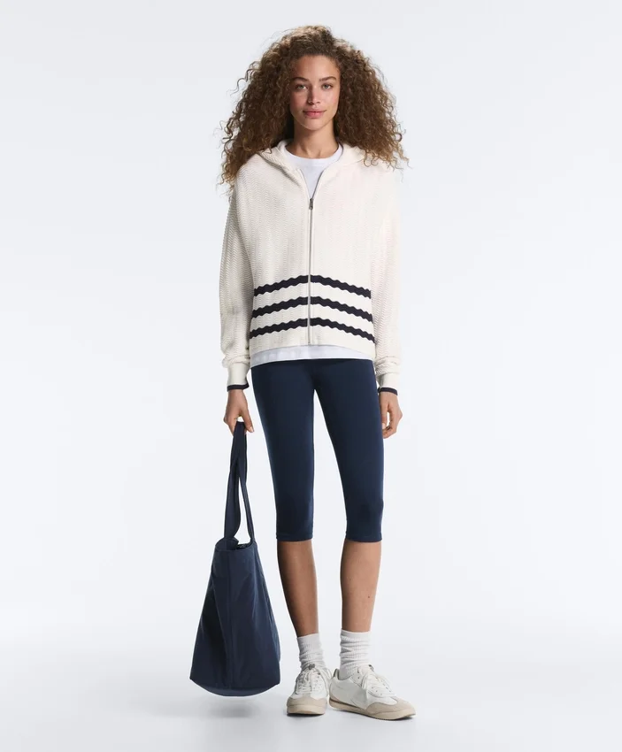 Chaqueta con capucha de punto ondulado Chaqueta con capucha de punto ondulado
