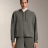 Chaqueta con capucha y detalles acanalados en modal cepillado Chaqueta con capucha y detalles acanalados en modal cepillado