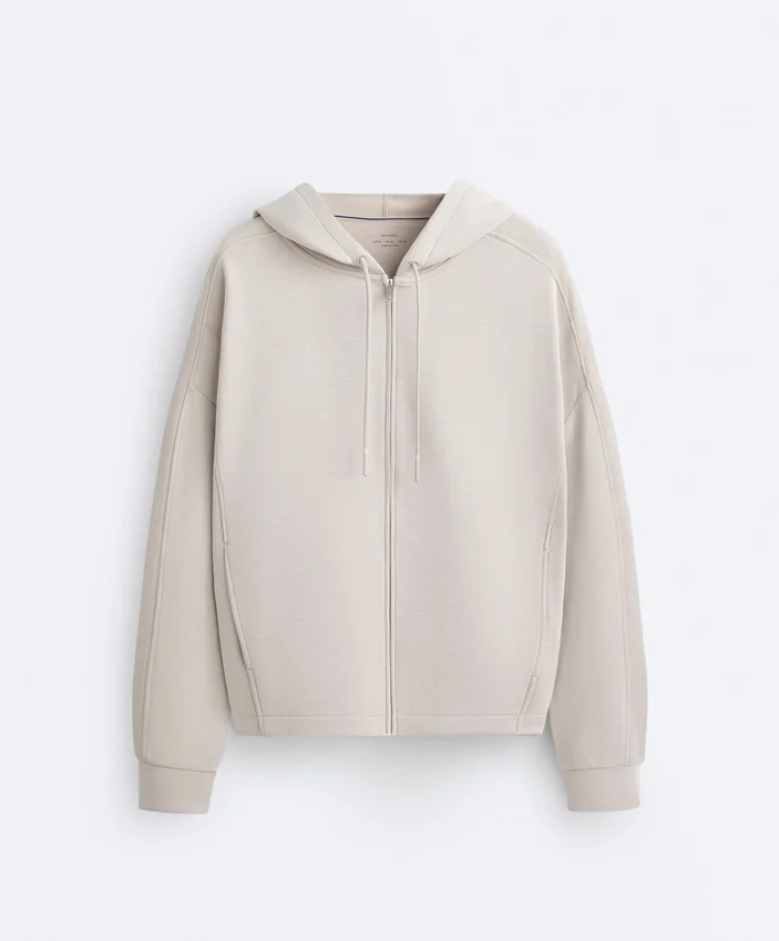 Chaqueta con capucha y detalles acanalados en modal cepillado Chaqueta con capucha y detalles acanalados en modal cepillado