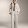 Chaqueta con capucha y detalles acanalados en modal cepillado Chaqueta con capucha y detalles acanalados en modal cepillado