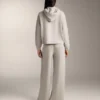 Chaqueta con capucha y detalles acanalados en modal cepillado Chaqueta con capucha y detalles acanalados en modal cepillado