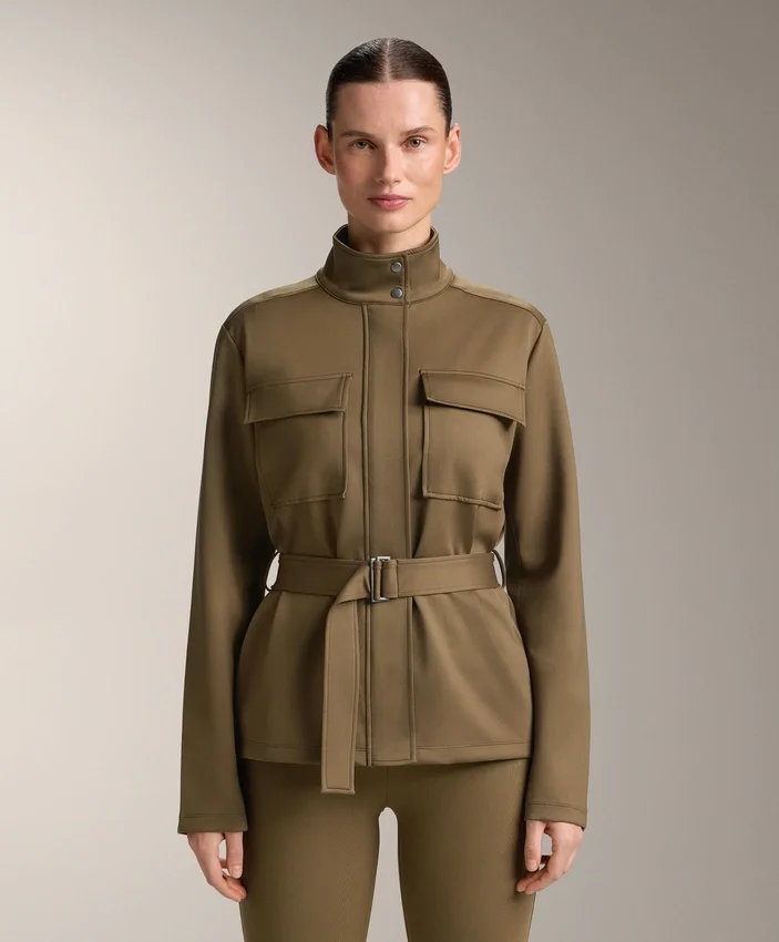 Chaqueta con efecto neopreno y cinturón Chaqueta con efecto neopreno y cinturón