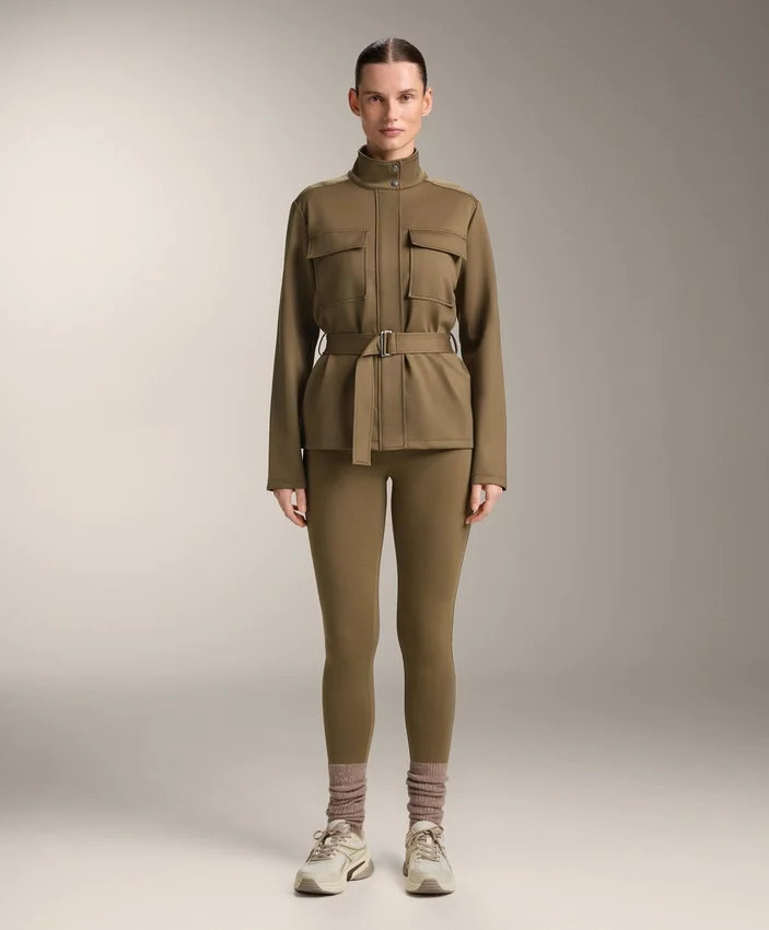 Chaqueta con efecto neopreno y cinturón Chaqueta con efecto neopreno y cinturón