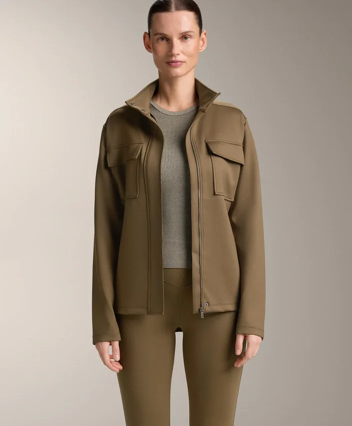 Chaqueta con efecto neopreno y cinturón Chaqueta con efecto neopreno y cinturón