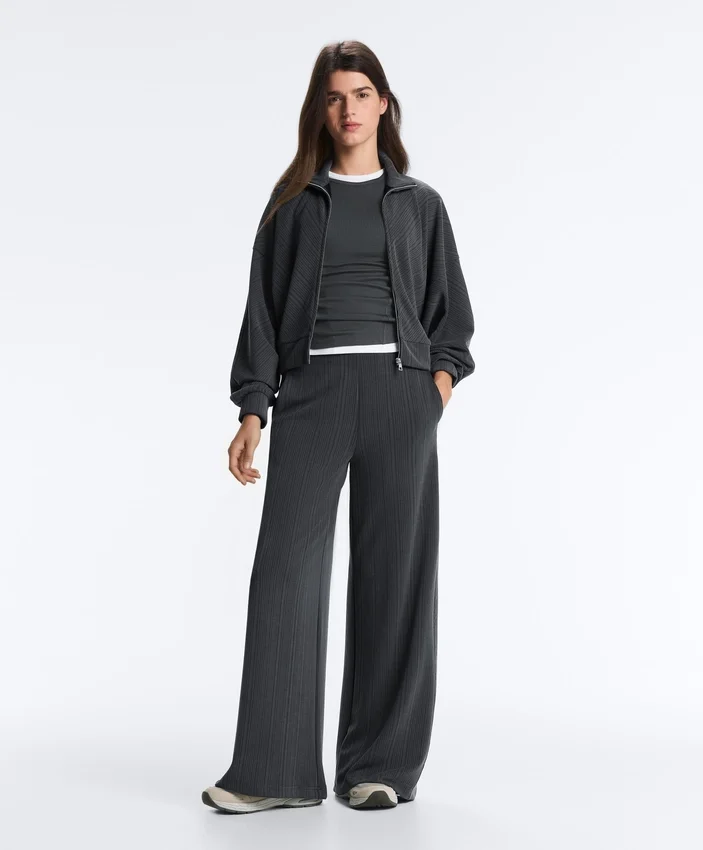 Chaqueta con rayas asimétricas y modal Chaqueta con rayas asimétricas y modal