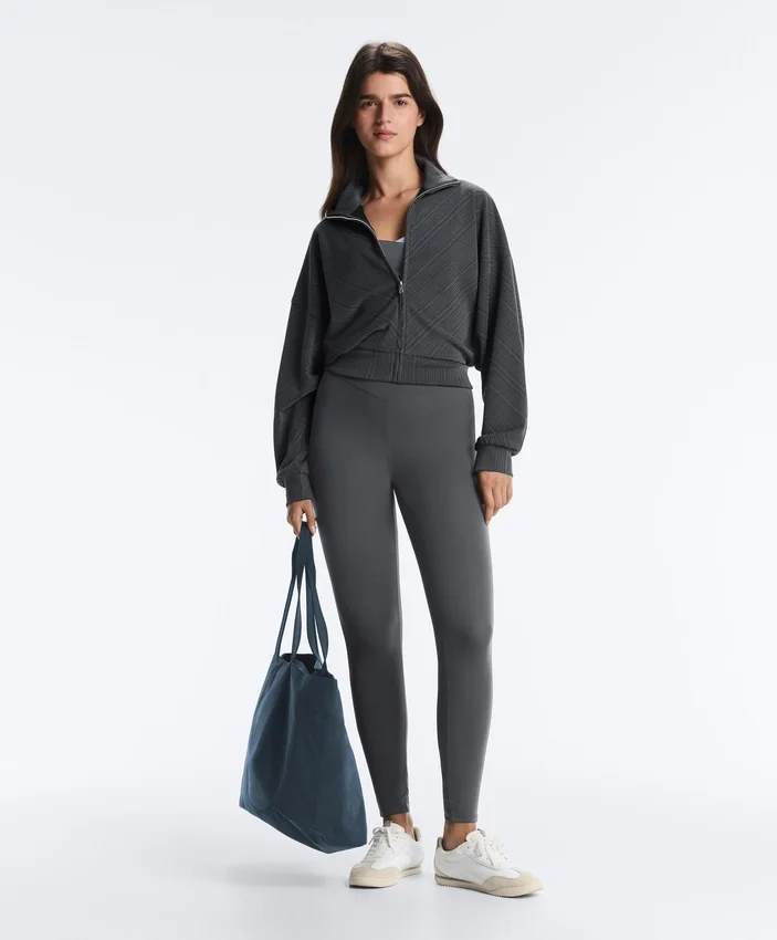 Chaqueta con rayas asimétricas y modal Chaqueta con rayas asimétricas y modal