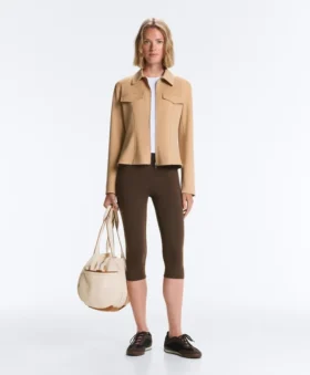 Chaqueta con volantes efecto neopreno y ribetes