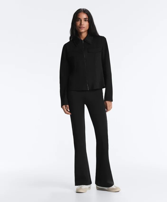 Chaqueta con volantes efecto neopreno y ribetes Chaqueta con volantes efecto neopreno y ribetes