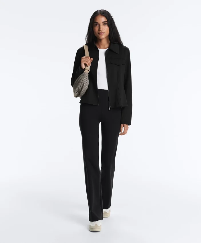 Chaqueta con volantes efecto neopreno y ribetes Chaqueta con volantes efecto neopreno y ribetes