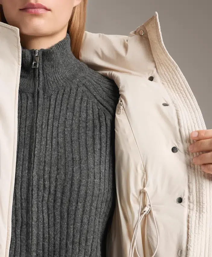Chaqueta corta acolchada 100 % plumón Chaqueta corta acolchada 100 % plumón