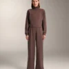 Pantalones rectos de pierna ancha con ribete y modal cepillado Pantalones rectos de pierna ancha con ribete y modal cepillado