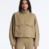 Chaqueta de corte recto con efecto neopreno Chaqueta de corte recto con efecto neopreno