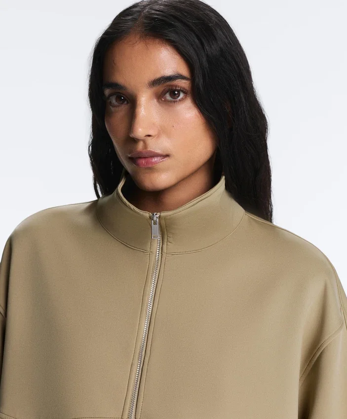 Chaqueta de corte recto con efecto neopreno Chaqueta de corte recto con efecto neopreno