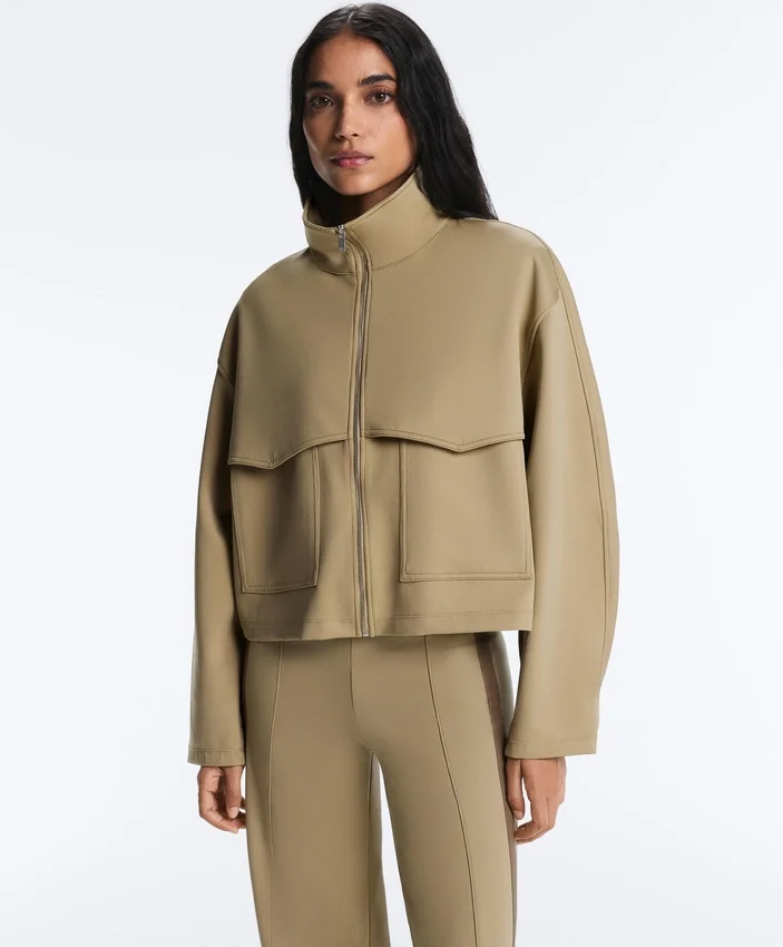 Chaqueta de corte recto con efecto neopreno Chaqueta de corte recto con efecto neopreno