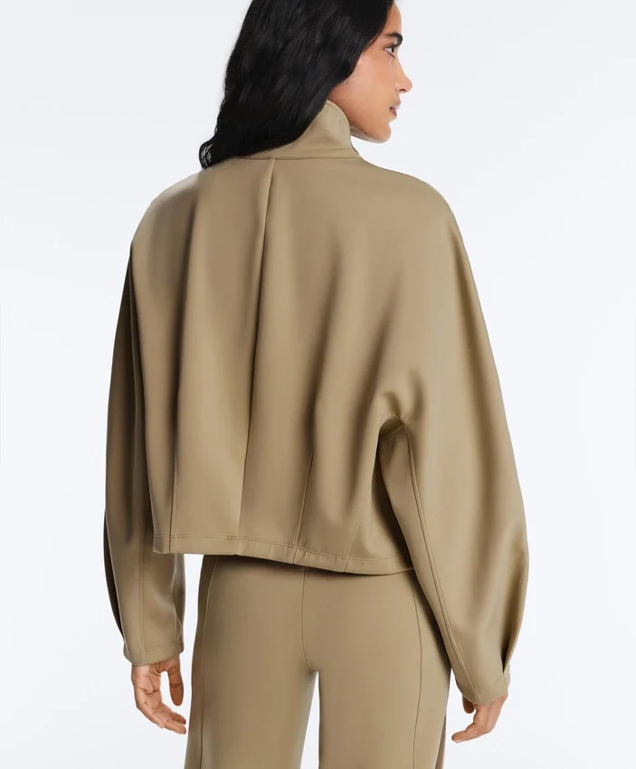 Chaqueta de corte recto con efecto neopreno Chaqueta de corte recto con efecto neopreno