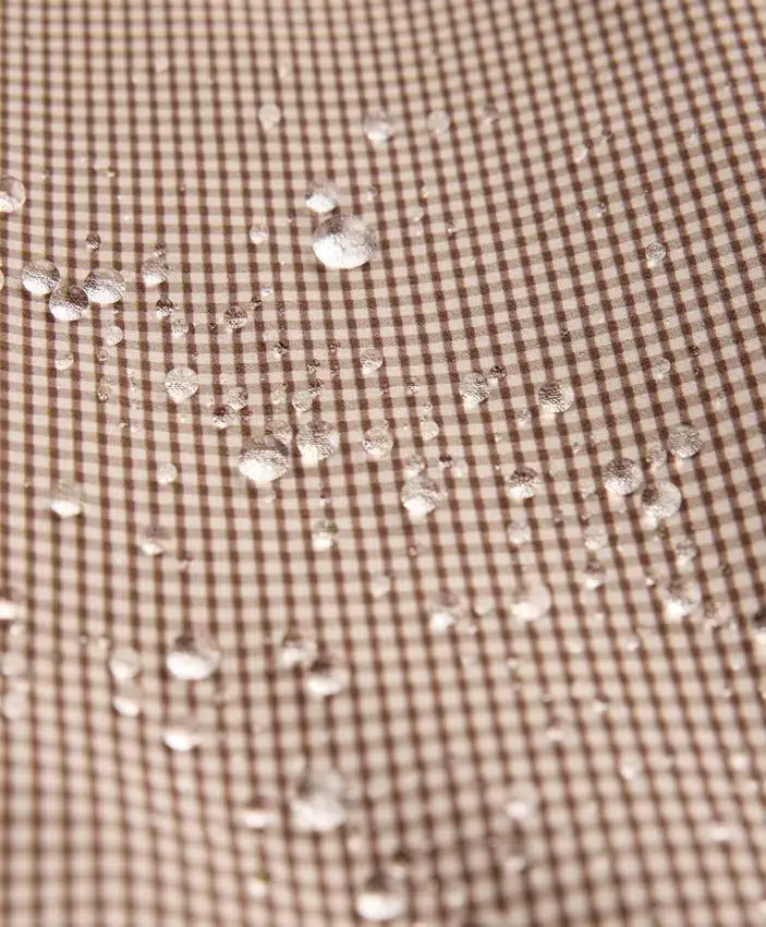 Chaqueta de cuadros vichy ultraligera e impermeable 10K Chaqueta de cuadros vichy ultraligera e impermeable 10K