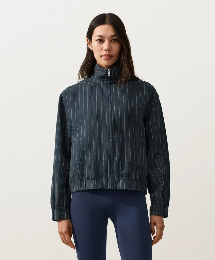Chaqueta de cuello alto de rayas finas 100 % lino Chaqueta de cuello alto de rayas finas 100 % lino