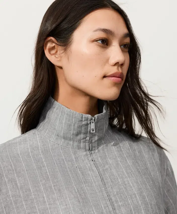 Chaqueta de cuello alto de rayas finas 100 % lino Chaqueta de cuello alto de rayas finas 100 % lino