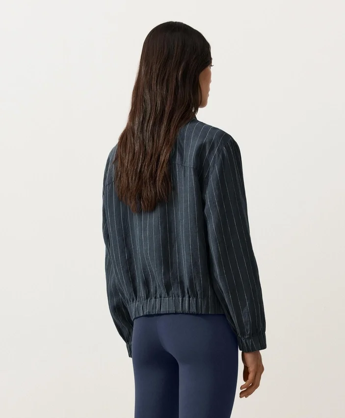 Chaqueta de cuello alto de rayas finas 100 % lino Chaqueta de cuello alto de rayas finas 100 % lino