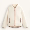 Chaqueta de imitación de piel de oveja con capucha Chaqueta de imitación de piel de oveja con capucha