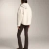 Chaqueta de imitación de piel de oveja con capucha Chaqueta de imitación de piel de oveja con capucha
