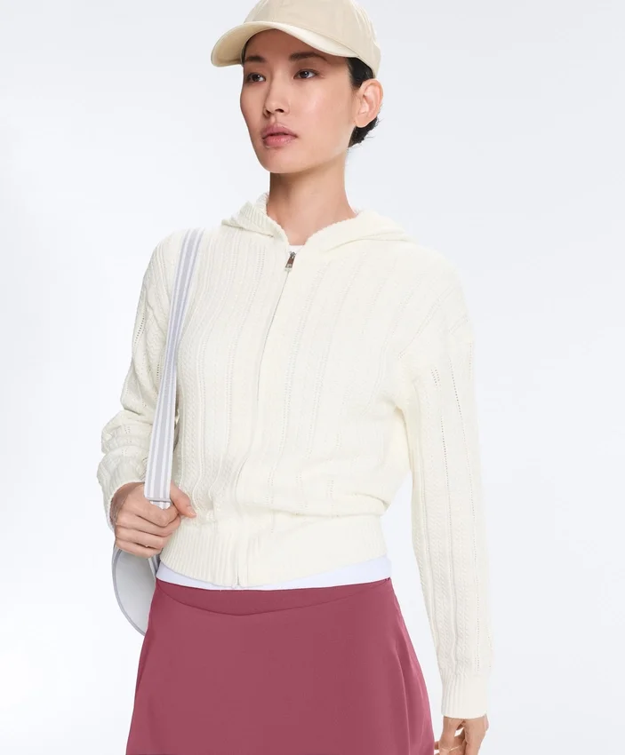Chaqueta de punto calado con capucha Chaqueta de punto calado con capucha