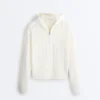 Chaqueta de punto calado con capucha Chaqueta de punto calado con capucha