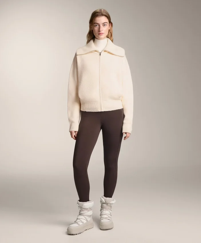 Chaqueta de punto con cuello alto Chaqueta de punto con cuello alto