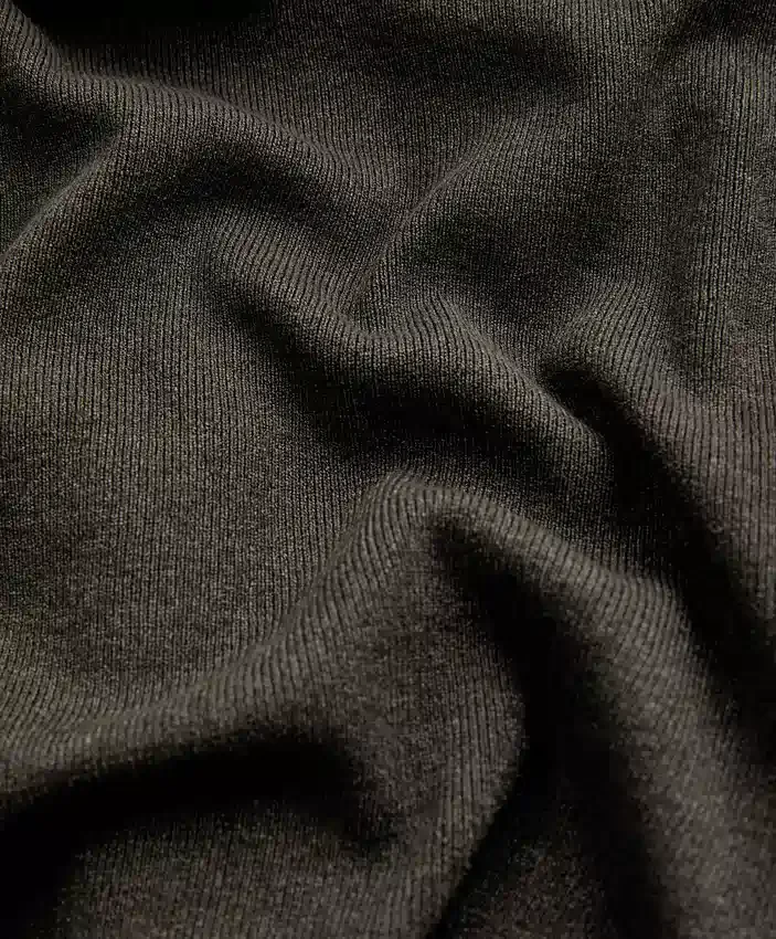 Chaqueta de punto de corte entallado con capucha Chaqueta de punto de corte entallado con capucha