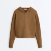 Chaqueta de punto estructurada con capucha