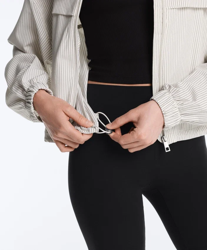 Chaqueta elástica a rayas Chaqueta elástica a rayas