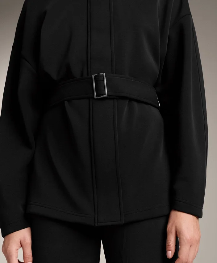 Chaqueta larga con cinturón y modal cepillado Chaqueta larga con cinturón y modal cepillado