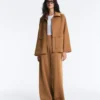 Chaqueta larga con efecto neopreno