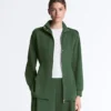 Chaqueta larga de estilo utilitario con cinturón de sarga Chaqueta larga de estilo utilitario con cinturón de sarga