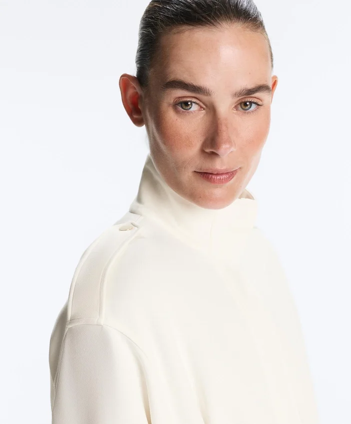 Chaqueta larga de estilo utilitario con cinturón de sarga Chaqueta larga de estilo utilitario con cinturón de sarga
