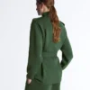 Chaqueta larga de estilo utilitario con cinturón de sarga Chaqueta larga de estilo utilitario con cinturón de sarga