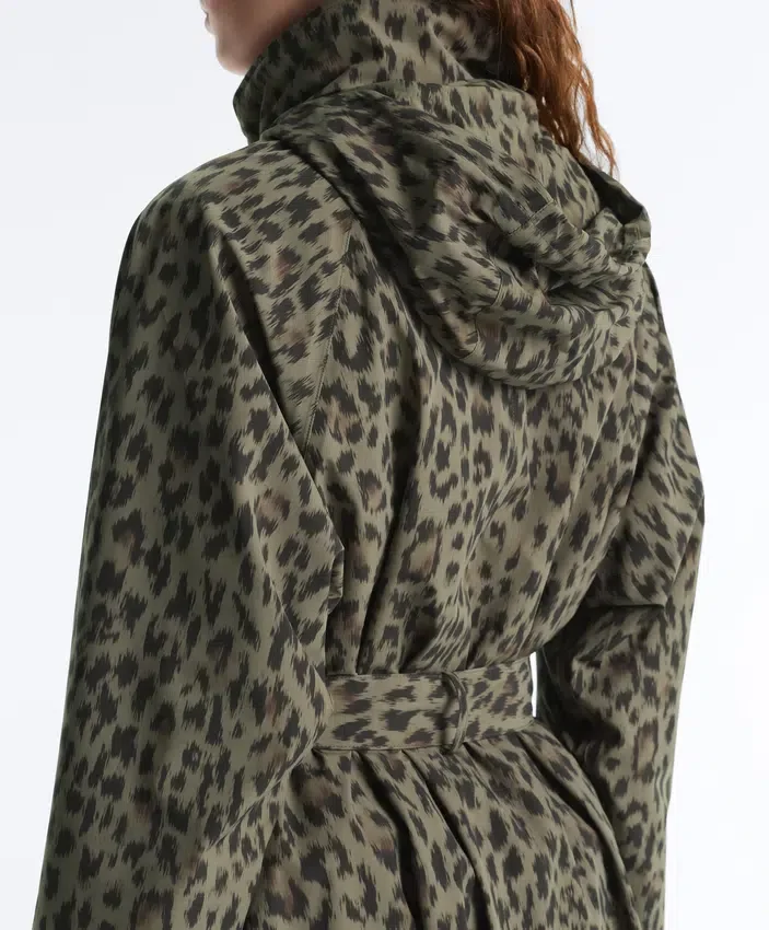 Chaqueta larga ultraligera impermeable 10K Chaqueta larga ultraligera impermeable 10K