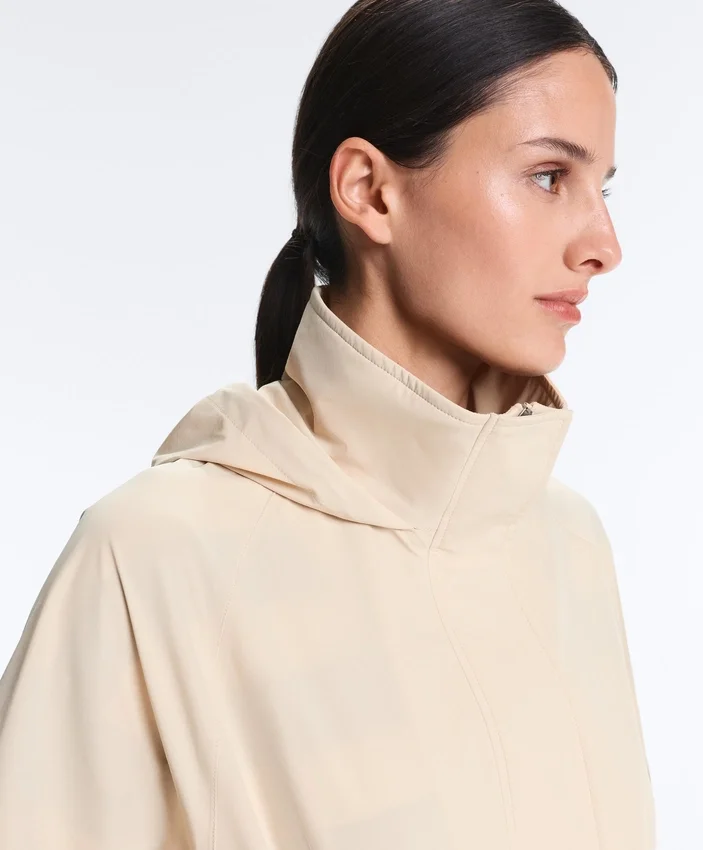 Chaqueta larga ultraligera impermeable 10K Chaqueta larga ultraligera impermeable 10K