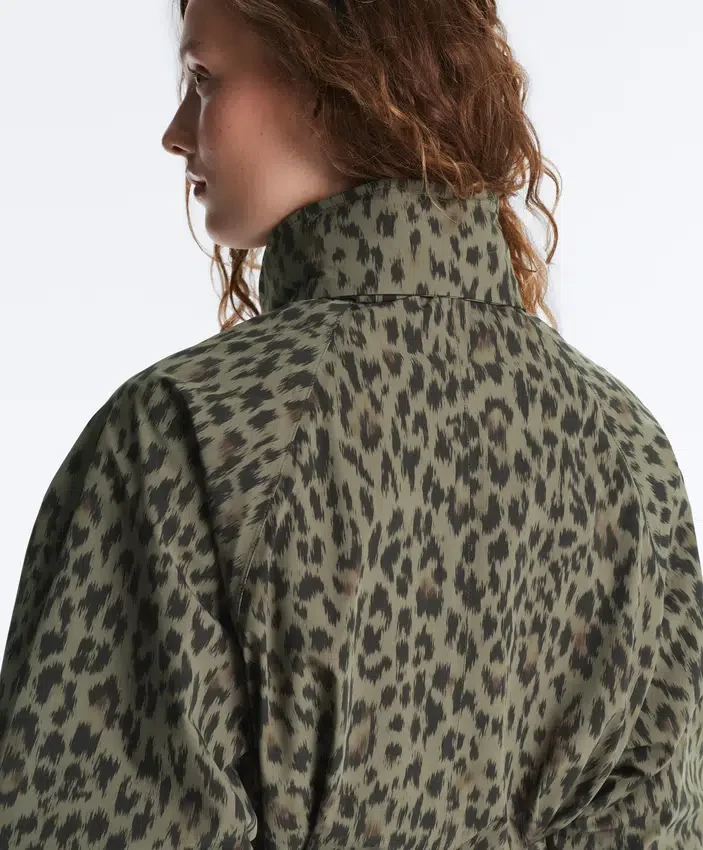 Chaqueta larga ultraligera impermeable 10K Chaqueta larga ultraligera impermeable 10K