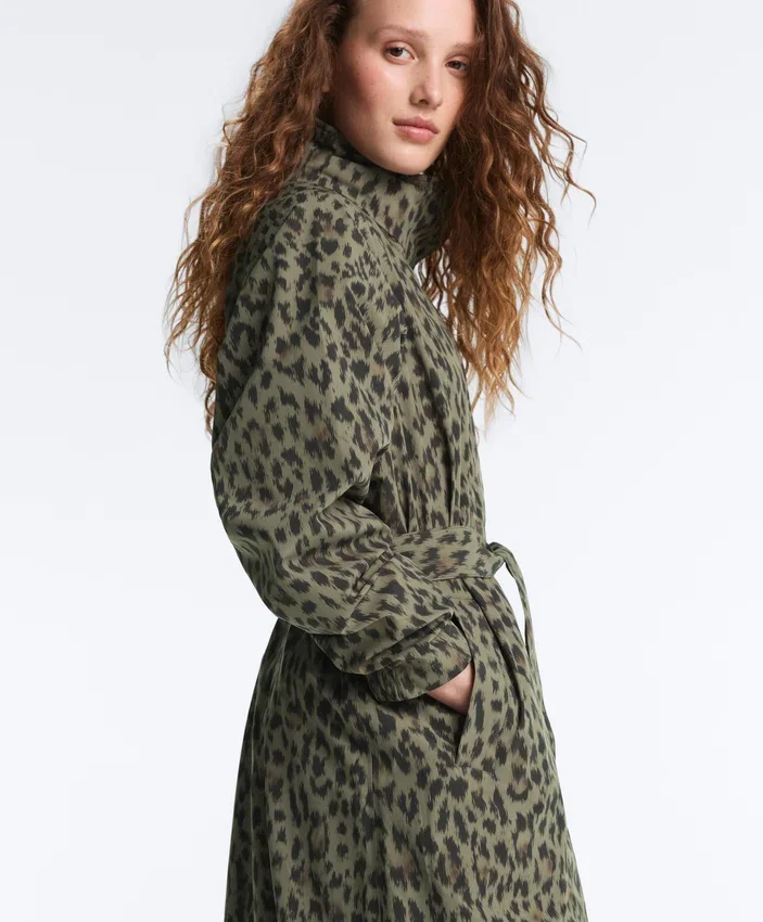 Chaqueta larga ultraligera impermeable 10K Chaqueta larga ultraligera impermeable 10K
