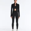 Chaqueta técnica ligera y cálida con costuras Chaqueta técnica ligera y cálida con costuras