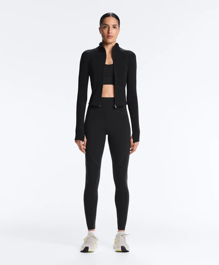 Chaqueta técnica ligera y cálida con costuras Chaqueta técnica ligera y cálida con costuras