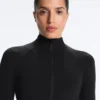 Chaqueta técnica ligera y cálida con costuras Chaqueta técnica ligera y cálida con costuras